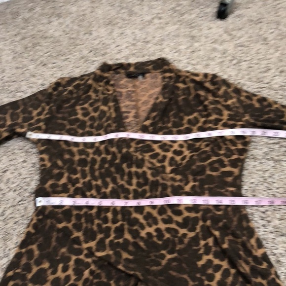 1.State Knit Top Size Medium Brown Leopard Print Twist Wrapped Front - Picture 8 of 10